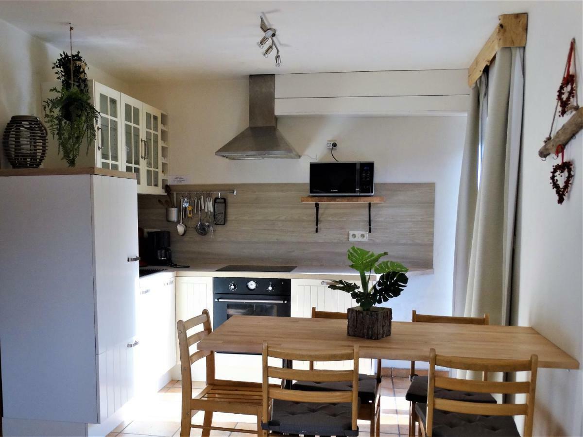 Relais Des Eveux Apartment Ла Рош ан Арден Екстериор снимка