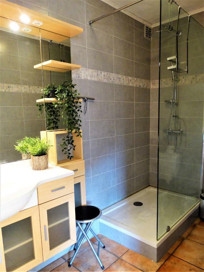 Relais Des Eveux Apartment Ла Рош ан Арден Екстериор снимка